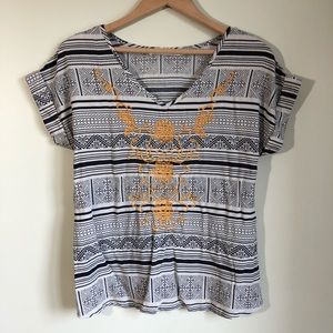 3/$30💚Solitaire black and white geometric print shirt top size medium